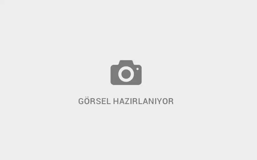 Bianca Censori kıyafetiyle İspanyolları şok etti