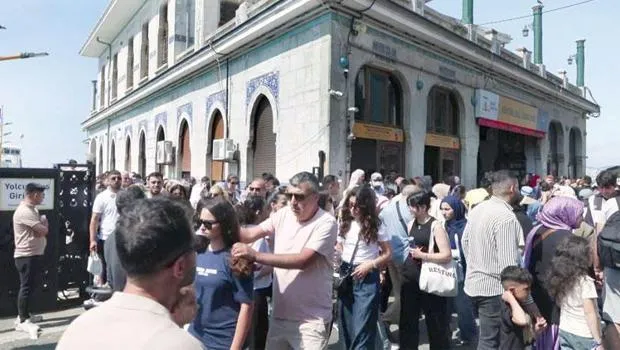 Adalar Bayram Coşkusu: İstanbul'dan Kaçış Başladı!