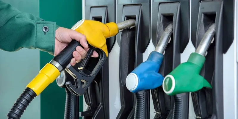 Akaryakıta Çifte Zam Şoku! Benzin ve Motorin Fiyatları Uçacak Mı?