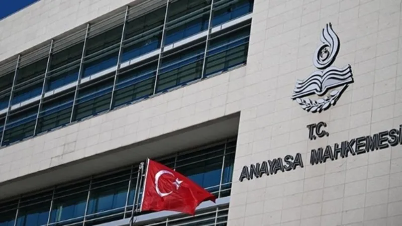 Anayasa Mahkemesi'nden kritik karar: Memurlara 3600 ek gösterge yolu açıldı