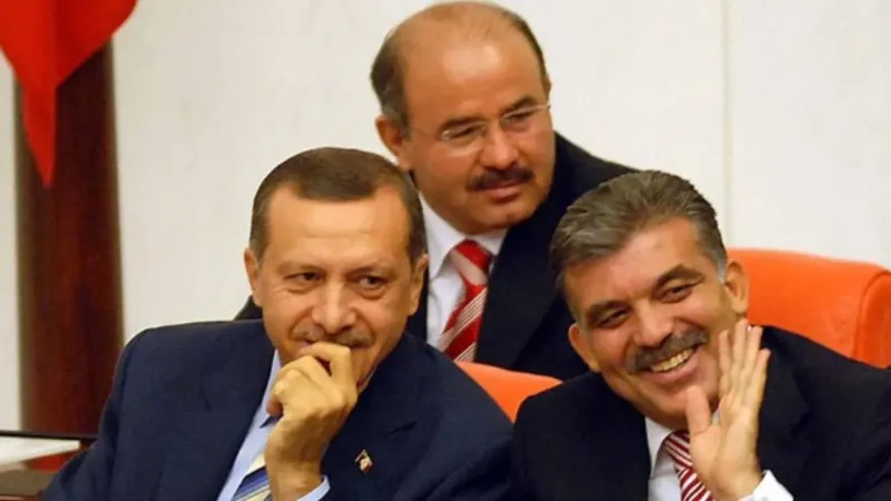 Aralarında AK Parti kurucuları ve eski bakanlar var! 'Adalet Çağrısı' bildirisi gündem oldu