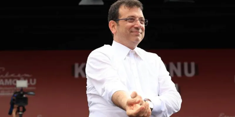 İmamoğlu'nun Fotoğrafları Yasaklandı! CHP'den Sert Tepki