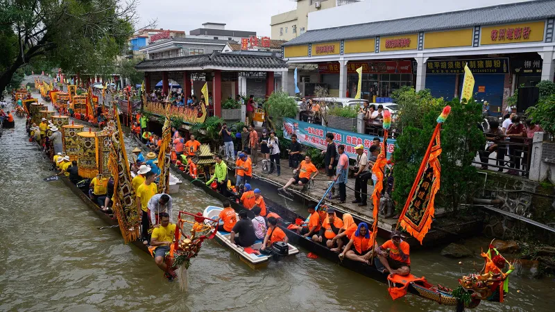 Çin'de Ejderha Kayığı Festivali
