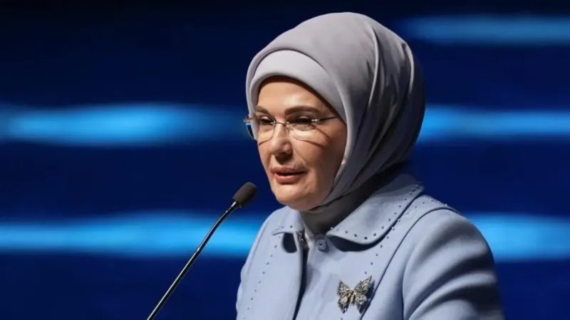 Emine Erdoğan'dan YKS Sürprizi! Öğrencilere Başarı Dileği