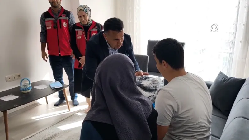 Erzurum'da "Aile Yılı" kapsamında 84 öğrenciye spor seti