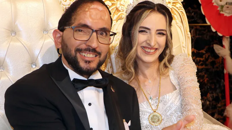 Gabar Dağı’ndaki patlamada sol yani felç kalan gazi Durmuş, 14 yıllık hayat arkadaşıyla dünyaevine girdi