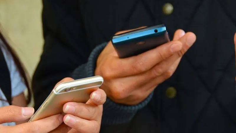 İspanya'da Şebeke Çöktü! Telefonlar Sustu, Panik Başladı!