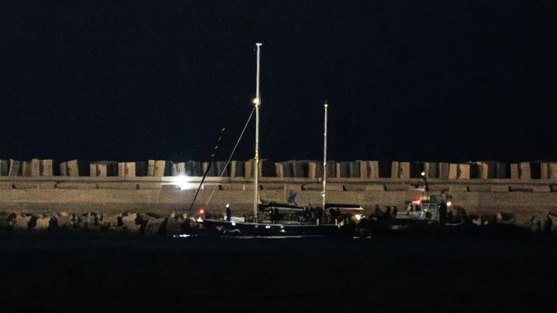İsrail: Madleen gemisindeki 12 aktivist sınır dışı edilmek için havalimanında