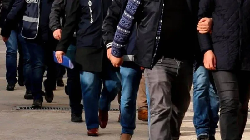 İstanbul'da FETÖ Operasyonu! Öğrenci Evlerine Baskın, 11 Gözaltı Şoku!