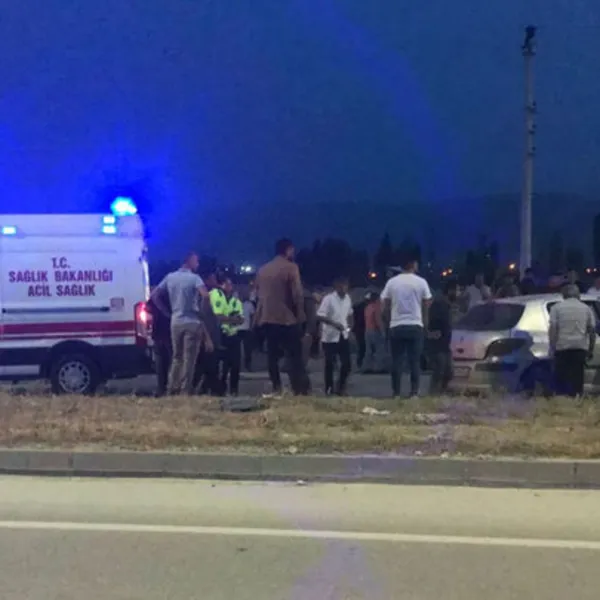 Feci Kaza! Otomobilden Fırlayan Adam Hayatını Kaybetti