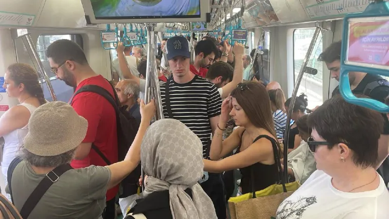 Marmaray'da İşkence! Seferler Durdu, İstanbul Kilit!