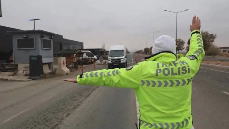 Kırmızı Işık Faciası: 2025'te Trafik Canavarı Alarmı!