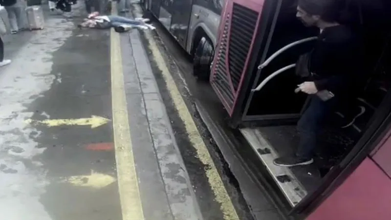 Beylikdüzü Metrobüs Kazası: Korkunç Anlar Kamerada!