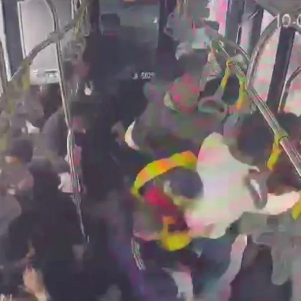 Beylikdüzü Metrobüs Faciası! İşte Kazanın Şoke Eden Görüntüleri