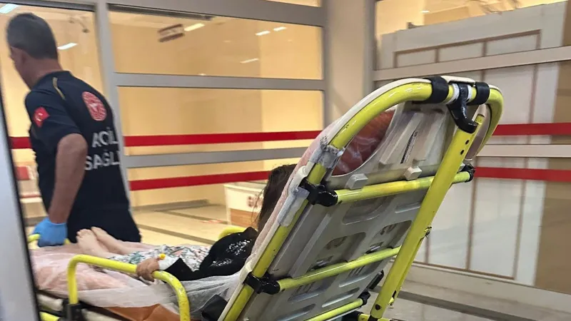 Otomobilden Düşen Küçük Meryem Hayata Tutundu! Son Durumu