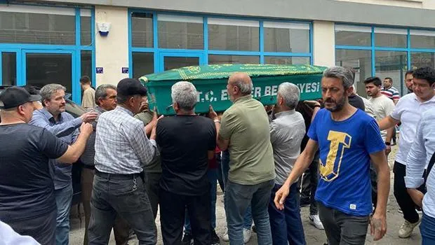 Namaz Sonrası Acı Kayıp: Müezzin Kalp Krizinden Vefat Etti!
