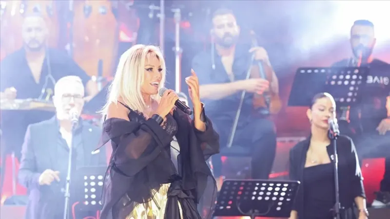 Ajda Pekkan İzmir'i Salladı! Yaza Damga Vuran Konser
