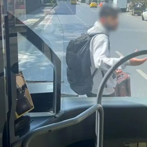 Otobüs Kaçıran Adam İstanbul'u Ayağa Kaldırdı!