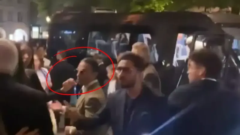 Nusret kovuldu! Şampiyonlar Ligi kutlamasına almadılar