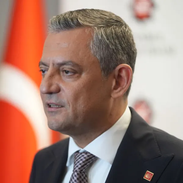 Özgür Özel'den Fenerbahçe'ye Şampiyonluk Tebriği!