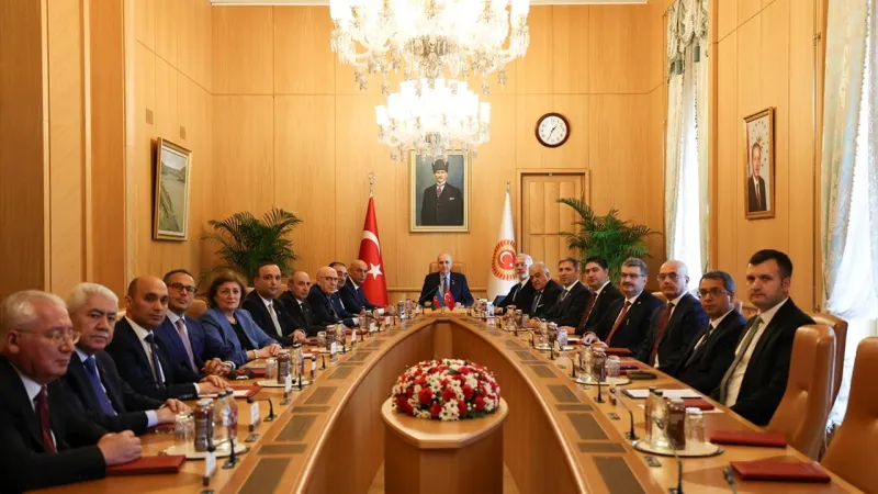 TBMM Başkanı Kurtulmuş, Azerbaycanlı yetkililerle stratejik iş birliğini görüştü
