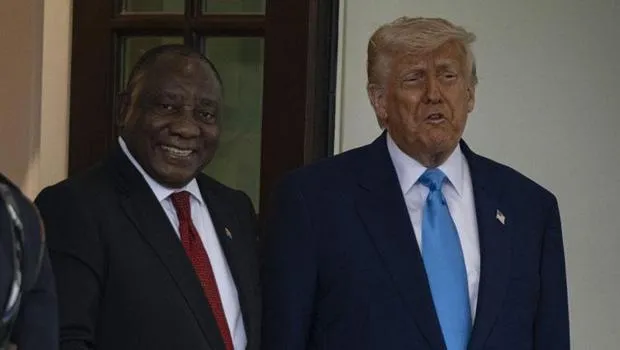 Trump'tan Şok İddia: Güney Afrika'da Beyazlara Soykırım mı?