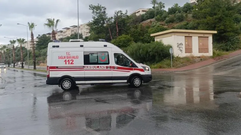 Antalya'da Zincirleme Kaza: Yağmur Az Daha Facia Yaratıyordu!